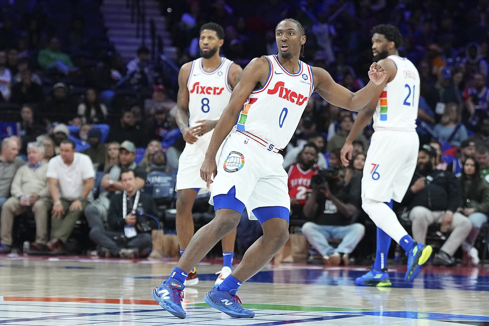 天天盈球官网-一个准得都没有?半场马克西12中3&恩比德10中3&乔治8中2