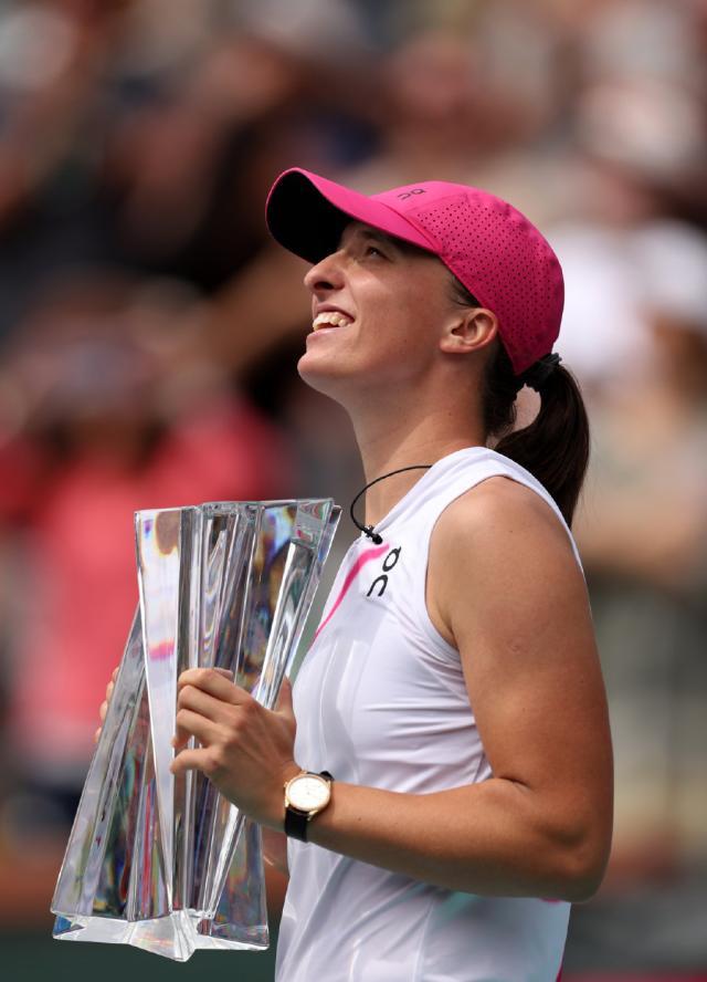 天天盈球-WTA1000赛收官 斯瓦泰克萨巴伦卡包揽大半冠军