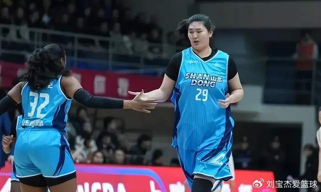 天天盈球APP-谨慎布局，静待绽放：张子宇用人策略背后的理性考量与成长展望|中国女篮|WCBA|山东男篮|篮板|宫鲁鸣_新浪体育_新浪新闻