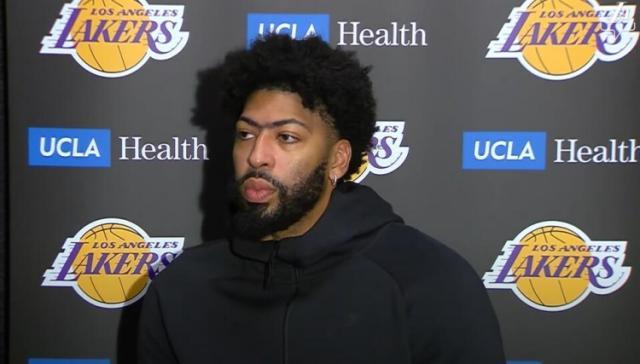 天天盈球下载-浓眉视伤病为赛季失败原因 为沃格尔与韦少鸣不平